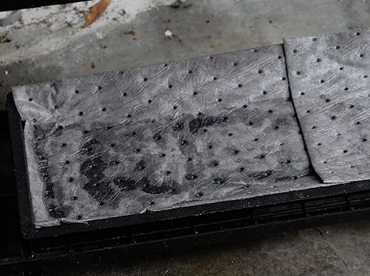 Oil-Dri L90902 15" W x 19" L Universal Heavy Weight Bonded Perforat...