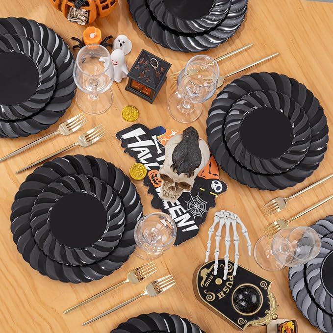 U-QE 60 Pcs Black Plastic Plates for Party โ Scalloped Plastic Plates Heavy D...