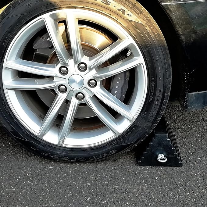 ROBLOCK 2 Pack Wheel Chocks Rubber Heavy Duty Black