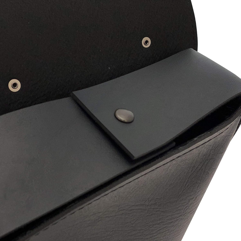 Willie & Max Black Synthetic Leather Motorcycle Swingarm Bag for Sportste...
